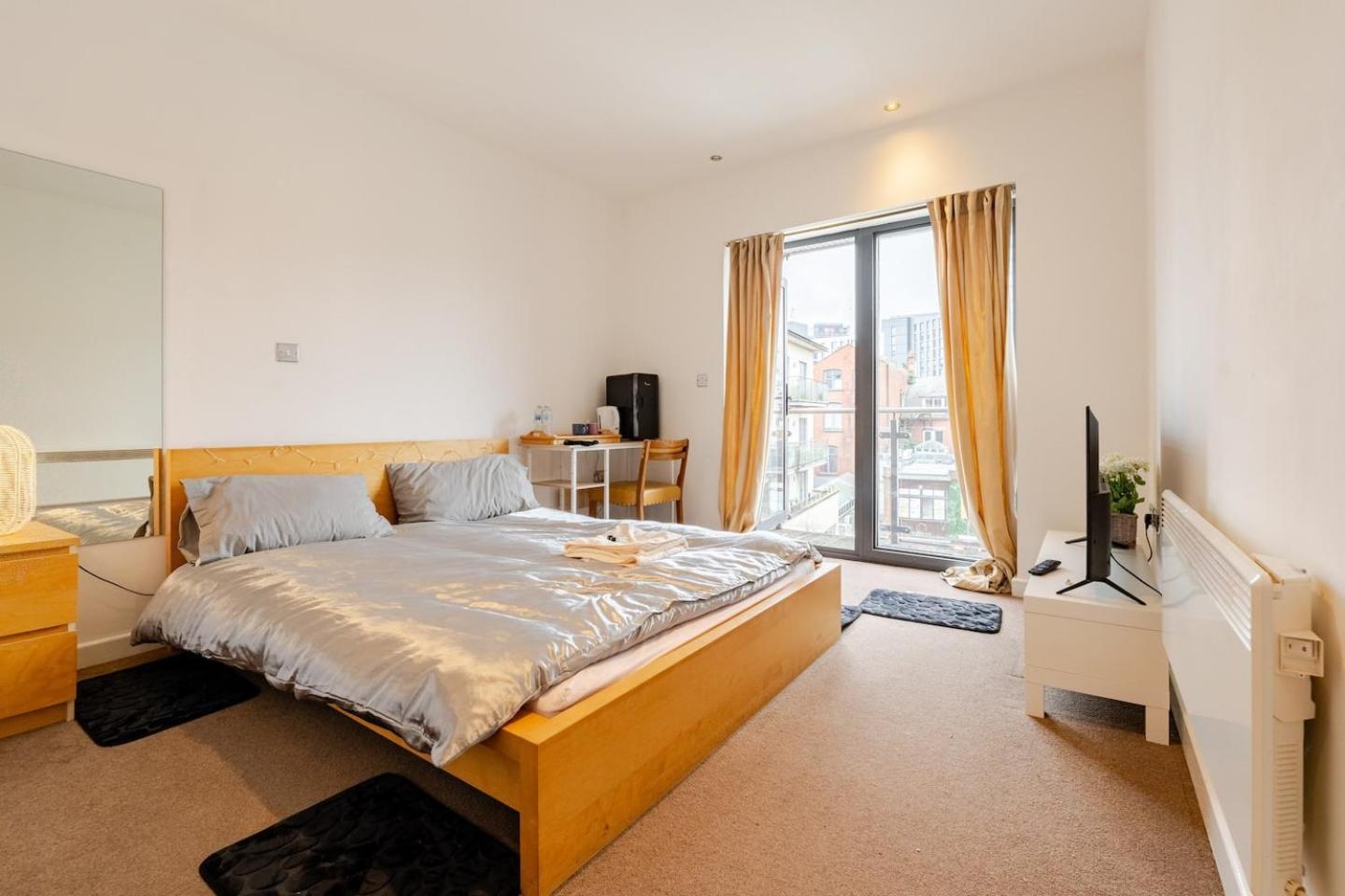 Private Room In Cardiff City Center Εξωτερικό φωτογραφία